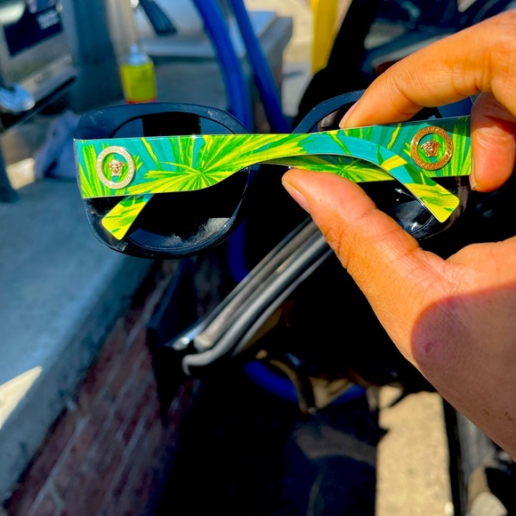 Versace Jungle Print Sunglasses - Picture 3 of 4